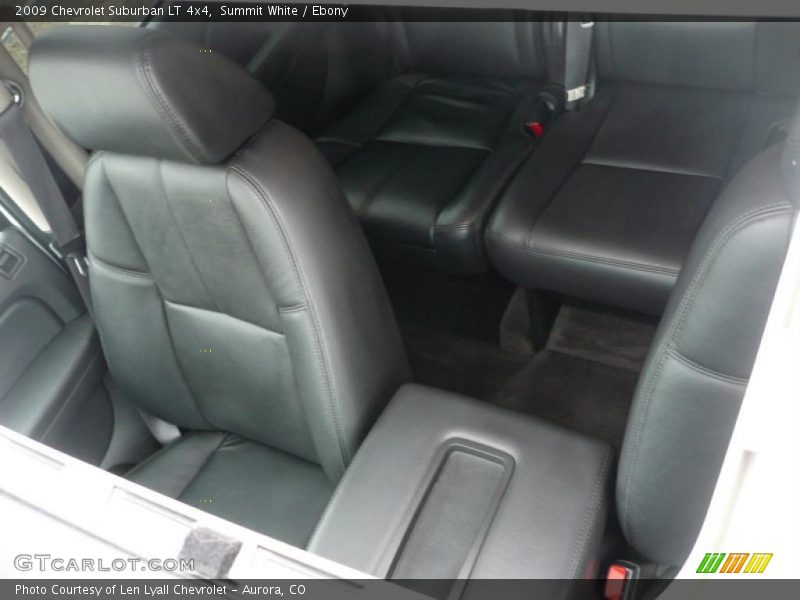Summit White / Ebony 2009 Chevrolet Suburban LT 4x4