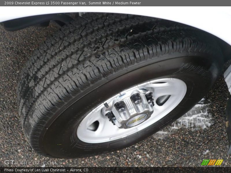 Summit White / Medium Pewter 2009 Chevrolet Express LS 3500 Passenger Van