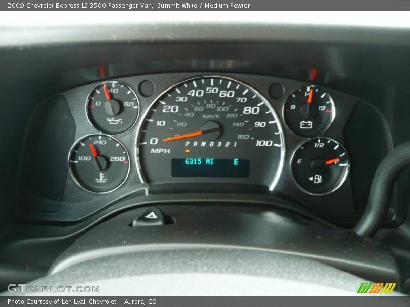 Summit White / Medium Pewter 2009 Chevrolet Express LS 3500 Passenger Van