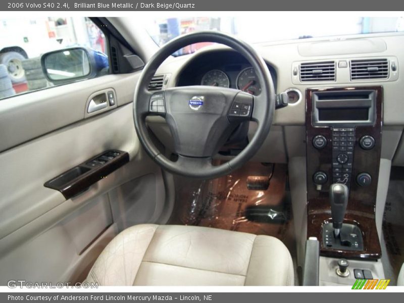 Brilliant Blue Metallic / Dark Beige/Quartz 2006 Volvo S40 2.4i