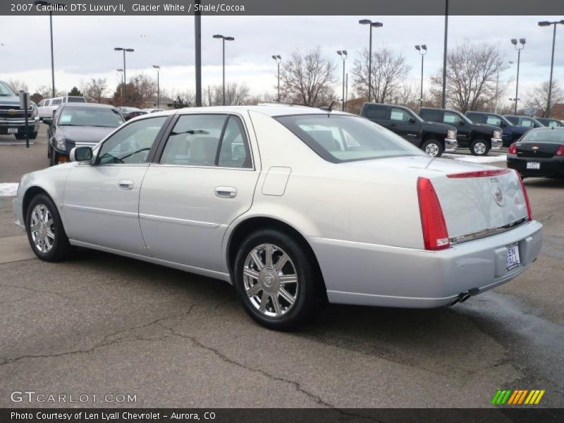 Glacier White / Shale/Cocoa 2007 Cadillac DTS Luxury II