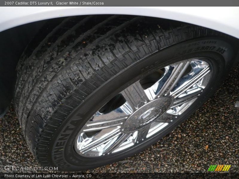 Glacier White / Shale/Cocoa 2007 Cadillac DTS Luxury II