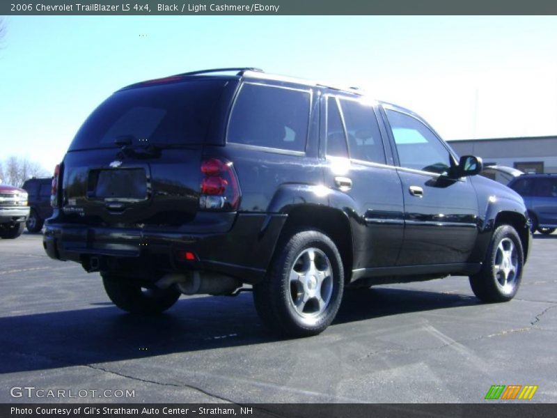 Black / Light Cashmere/Ebony 2006 Chevrolet TrailBlazer LS 4x4