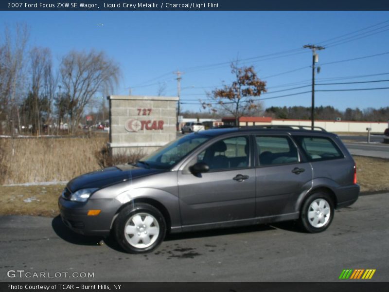 Liquid Grey Metallic / Charcoal/Light Flint 2007 Ford Focus ZXW SE Wagon