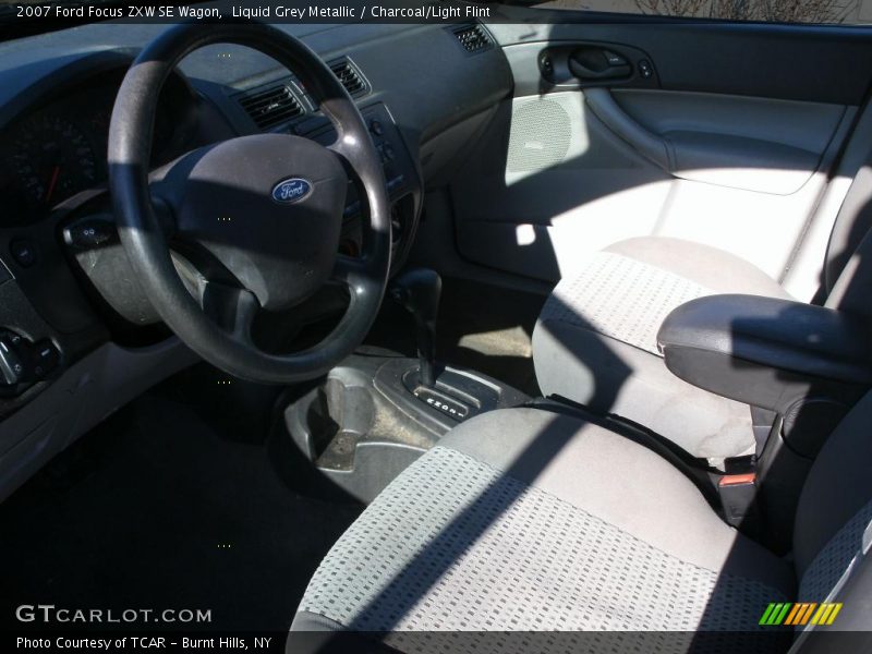 Liquid Grey Metallic / Charcoal/Light Flint 2007 Ford Focus ZXW SE Wagon