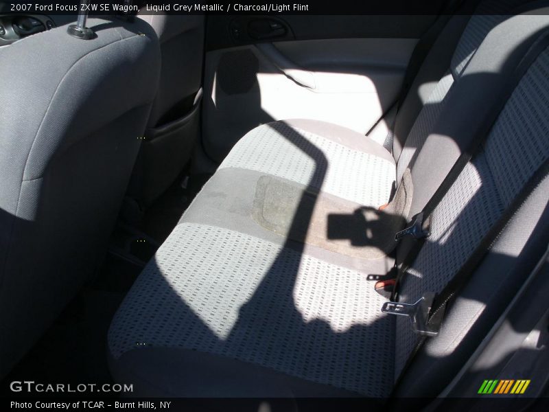 Liquid Grey Metallic / Charcoal/Light Flint 2007 Ford Focus ZXW SE Wagon
