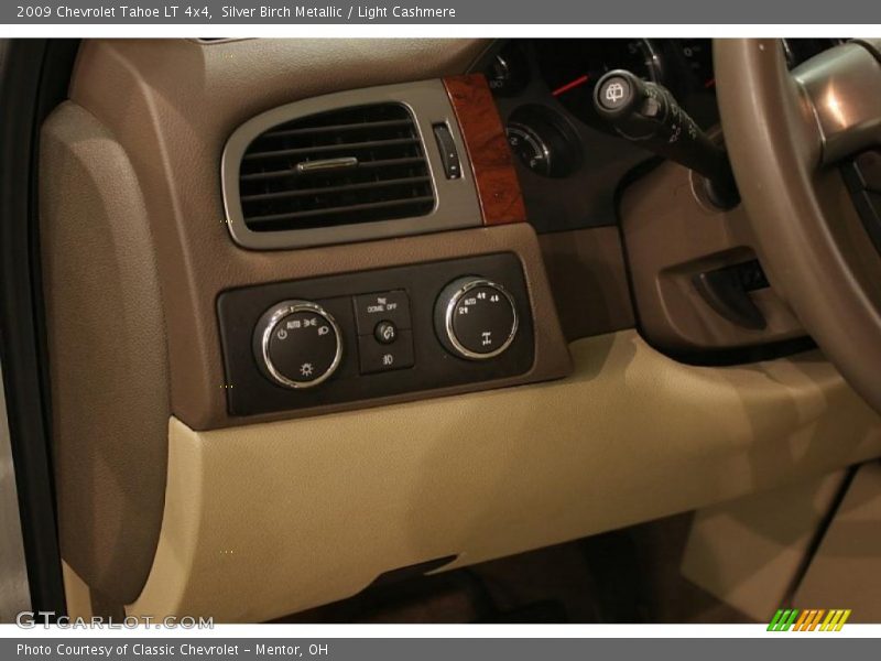 Silver Birch Metallic / Light Cashmere 2009 Chevrolet Tahoe LT 4x4