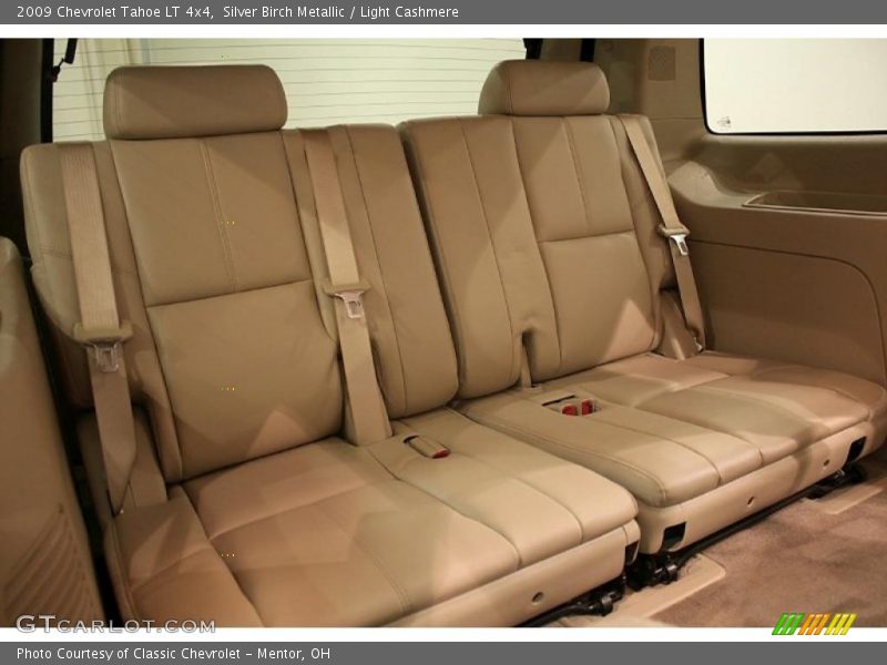 Silver Birch Metallic / Light Cashmere 2009 Chevrolet Tahoe LT 4x4