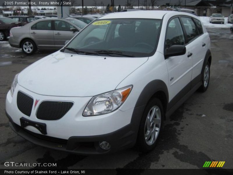 Frosty White / Slate 2005 Pontiac Vibe