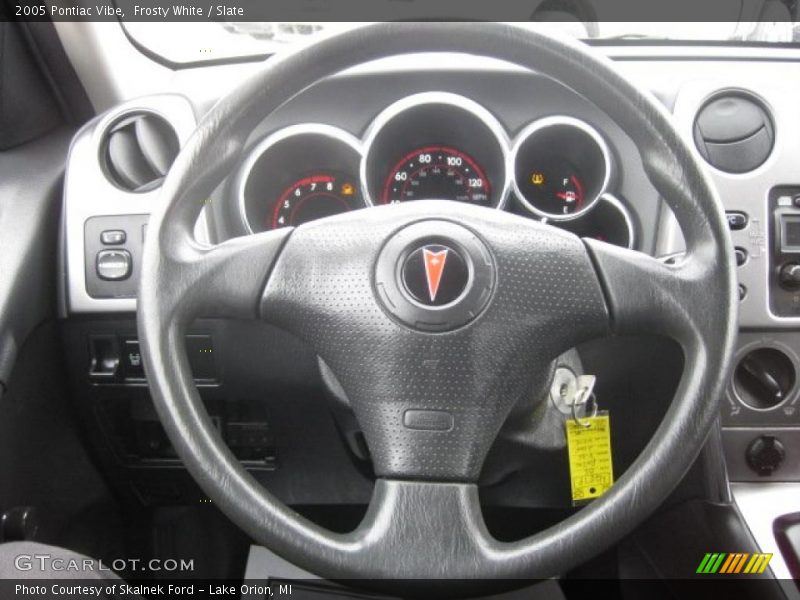 Frosty White / Slate 2005 Pontiac Vibe