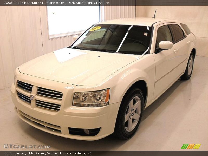 Stone White / Dark Khaki/Light Graystone 2008 Dodge Magnum SXT