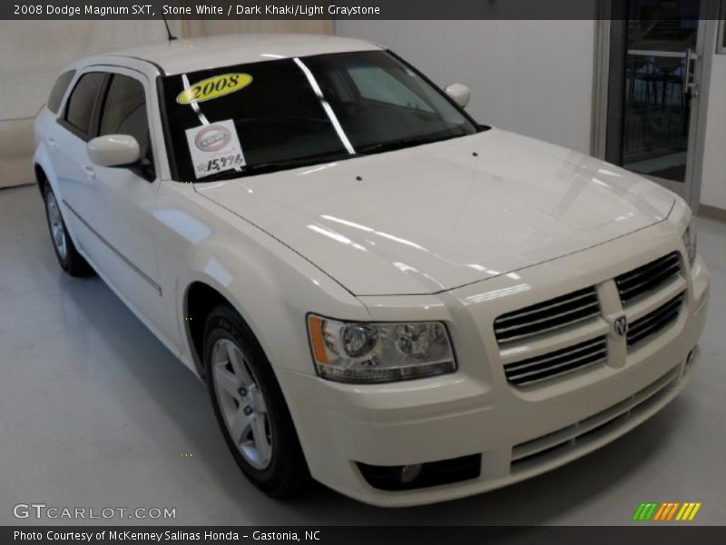 Stone White / Dark Khaki/Light Graystone 2008 Dodge Magnum SXT