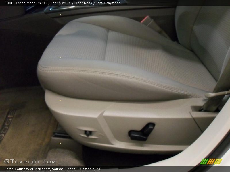 Stone White / Dark Khaki/Light Graystone 2008 Dodge Magnum SXT