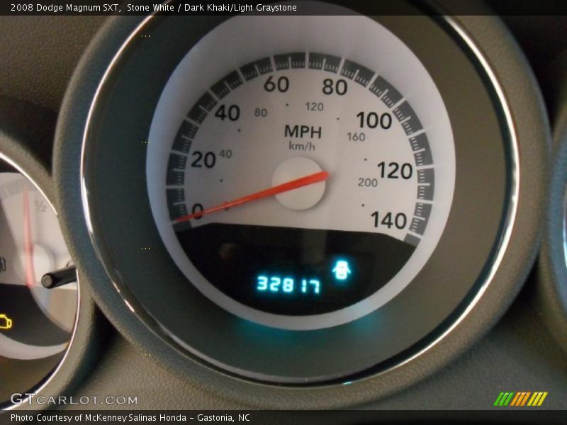 Stone White / Dark Khaki/Light Graystone 2008 Dodge Magnum SXT