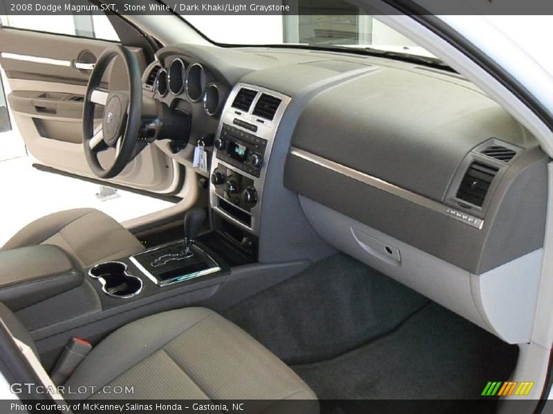 Stone White / Dark Khaki/Light Graystone 2008 Dodge Magnum SXT