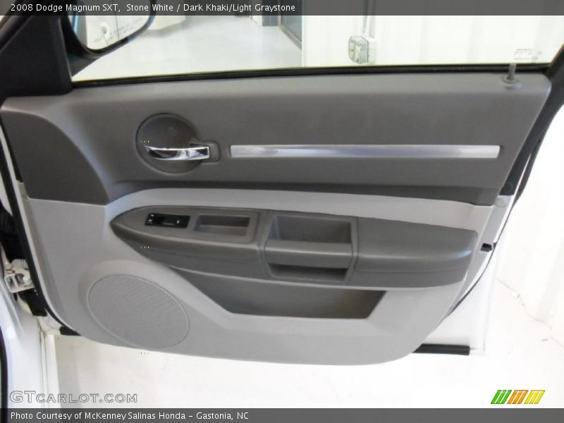 Stone White / Dark Khaki/Light Graystone 2008 Dodge Magnum SXT