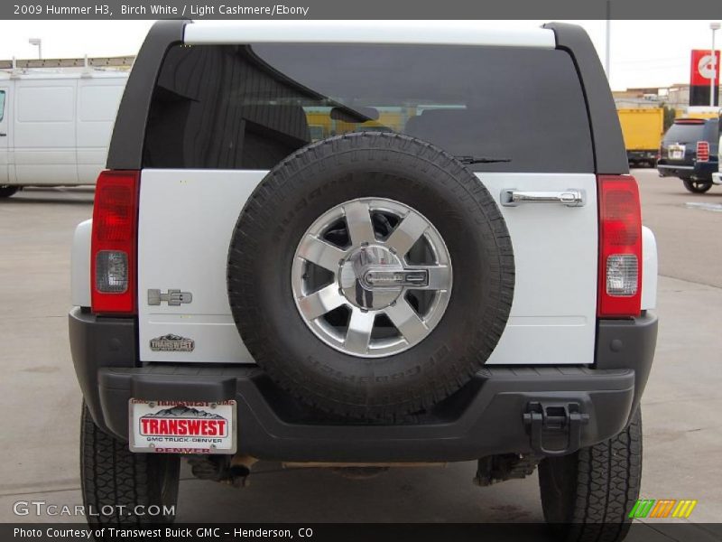 Birch White / Light Cashmere/Ebony 2009 Hummer H3