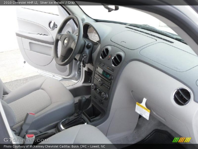 Silver Ice Metallic / Gray 2010 Chevrolet HHR LS
