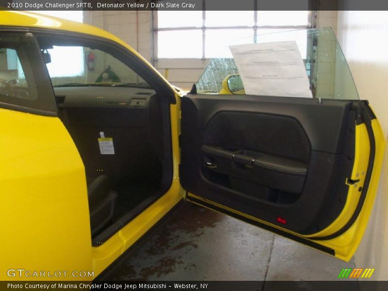 Detonator Yellow / Dark Slate Gray 2010 Dodge Challenger SRT8