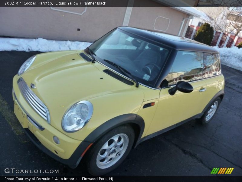 Liquid Yellow / Panther Black 2002 Mini Cooper Hardtop