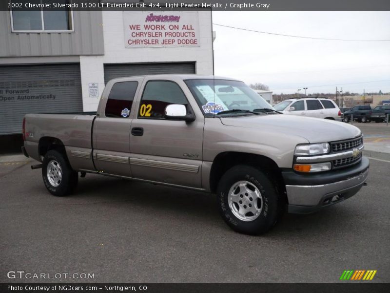 Light Pewter Metallic / Graphite Gray 2002 Chevrolet Silverado 1500 LT Extended Cab 4x4