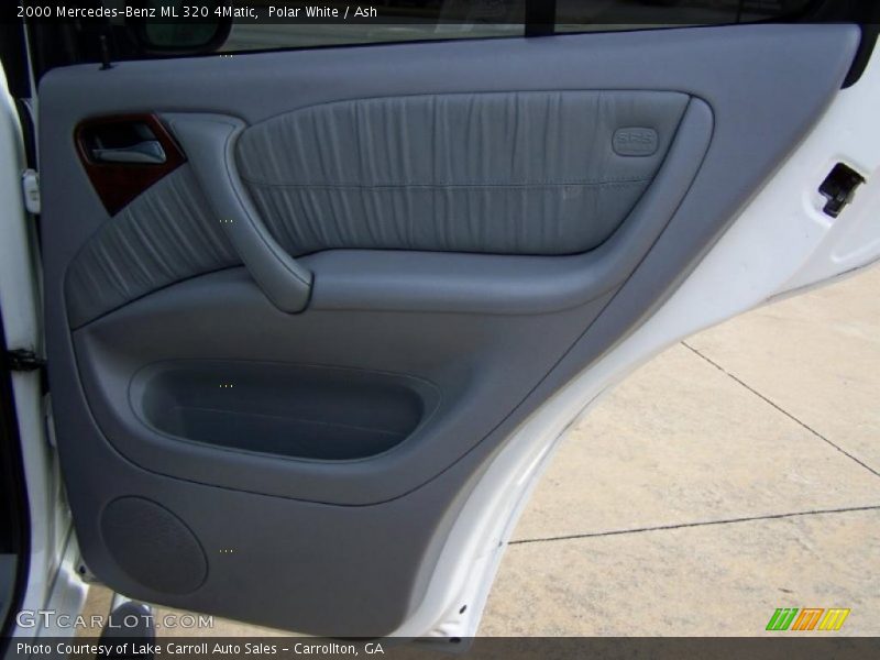 Polar White / Ash 2000 Mercedes-Benz ML 320 4Matic