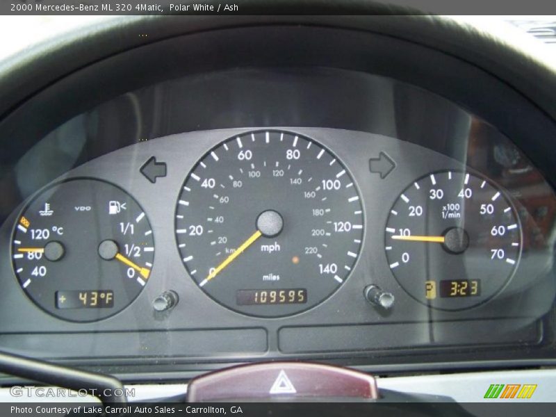Polar White / Ash 2000 Mercedes-Benz ML 320 4Matic