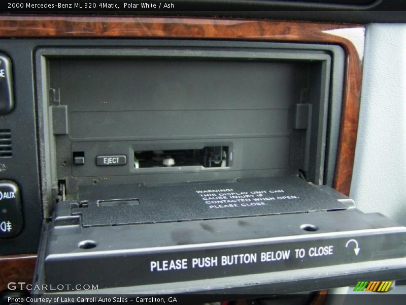 Polar White / Ash 2000 Mercedes-Benz ML 320 4Matic