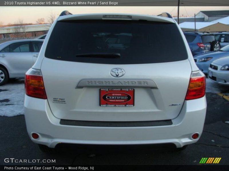 Blizzard White Pearl / Sand Beige 2010 Toyota Highlander V6 4WD