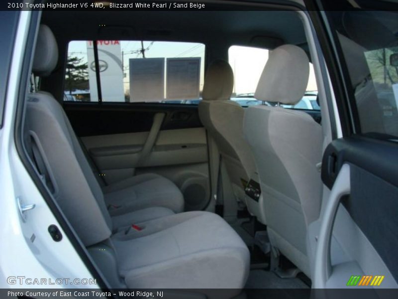 Blizzard White Pearl / Sand Beige 2010 Toyota Highlander V6 4WD