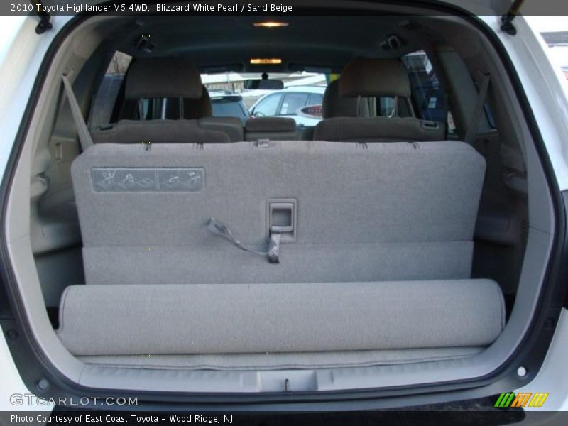 Blizzard White Pearl / Sand Beige 2010 Toyota Highlander V6 4WD