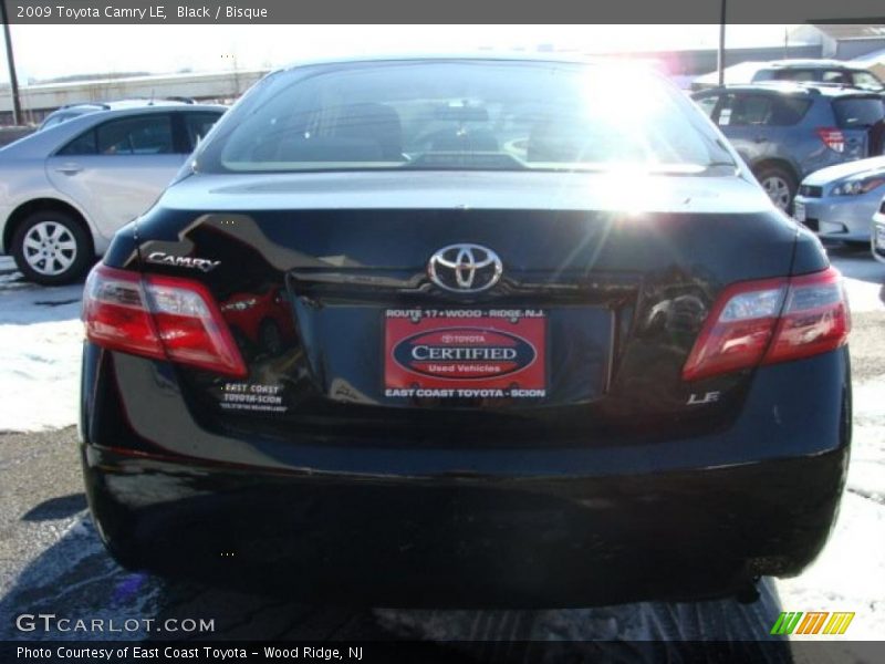 Black / Bisque 2009 Toyota Camry LE