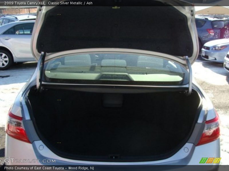 Classic Silver Metallic / Ash 2009 Toyota Camry XLE