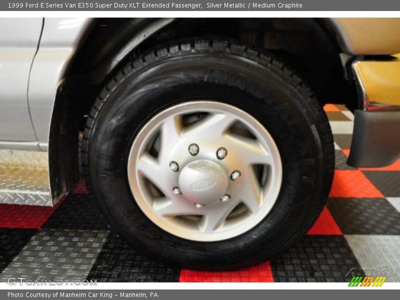 Silver Metallic / Medium Graphite 1999 Ford E Series Van E350 Super Duty XLT Extended Passenger