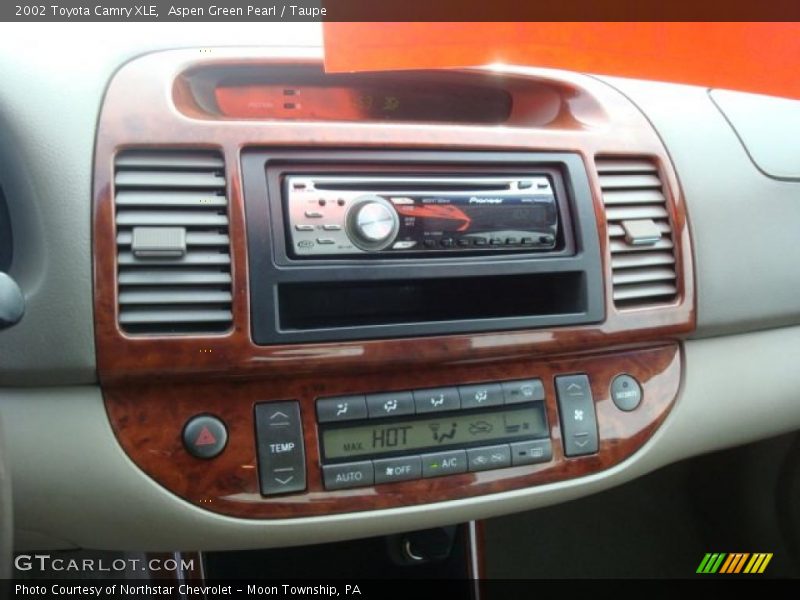 Aspen Green Pearl / Taupe 2002 Toyota Camry XLE