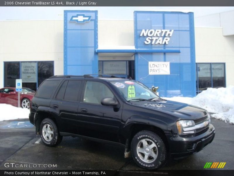 Black / Light Gray 2006 Chevrolet TrailBlazer LS 4x4