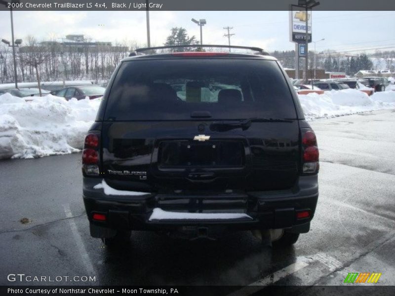 Black / Light Gray 2006 Chevrolet TrailBlazer LS 4x4