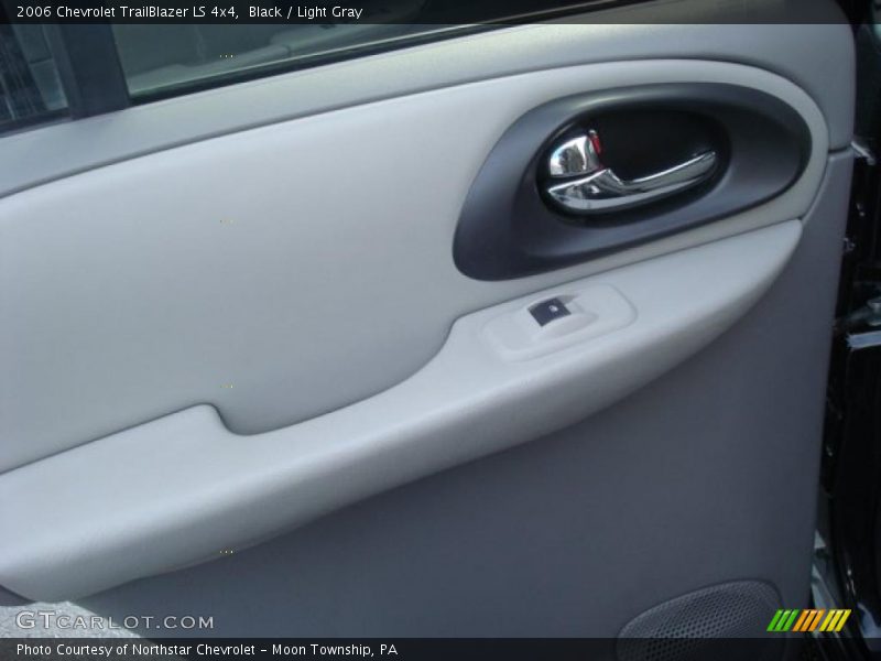 Black / Light Gray 2006 Chevrolet TrailBlazer LS 4x4