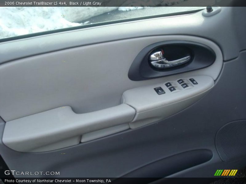 Black / Light Gray 2006 Chevrolet TrailBlazer LS 4x4