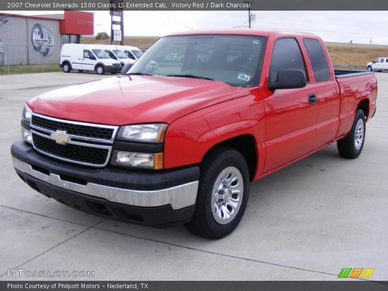Victory Red / Dark Charcoal 2007 Chevrolet Silverado 1500 Classic LS Extended Cab