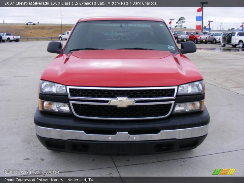 Victory Red / Dark Charcoal 2007 Chevrolet Silverado 1500 Classic LS Extended Cab