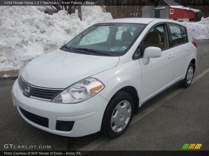 Fresh Powder / Beige 2009 Nissan Versa 1.8 S Hatchback