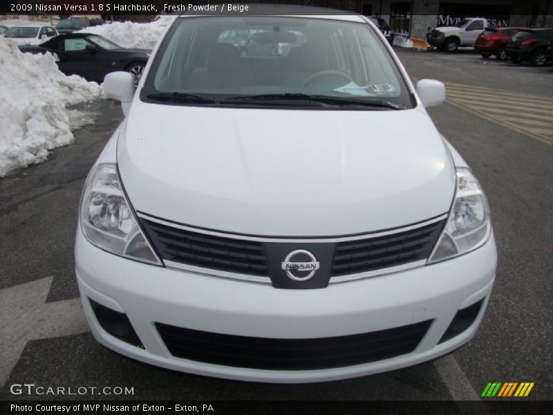 Fresh Powder / Beige 2009 Nissan Versa 1.8 S Hatchback