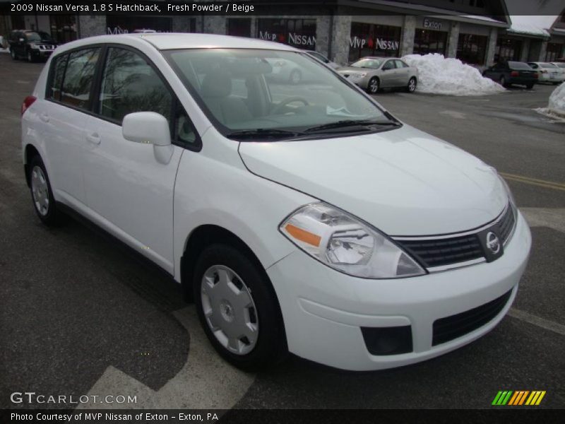 Fresh Powder / Beige 2009 Nissan Versa 1.8 S Hatchback