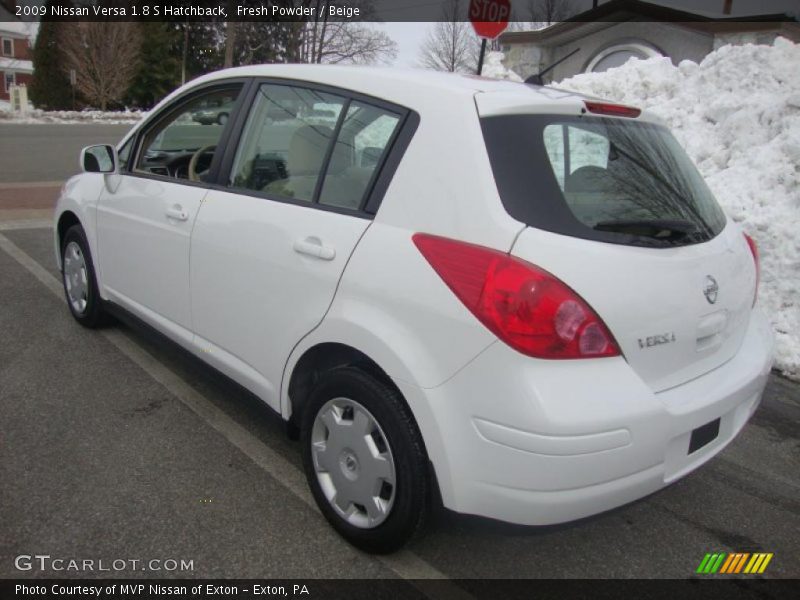 Fresh Powder / Beige 2009 Nissan Versa 1.8 S Hatchback