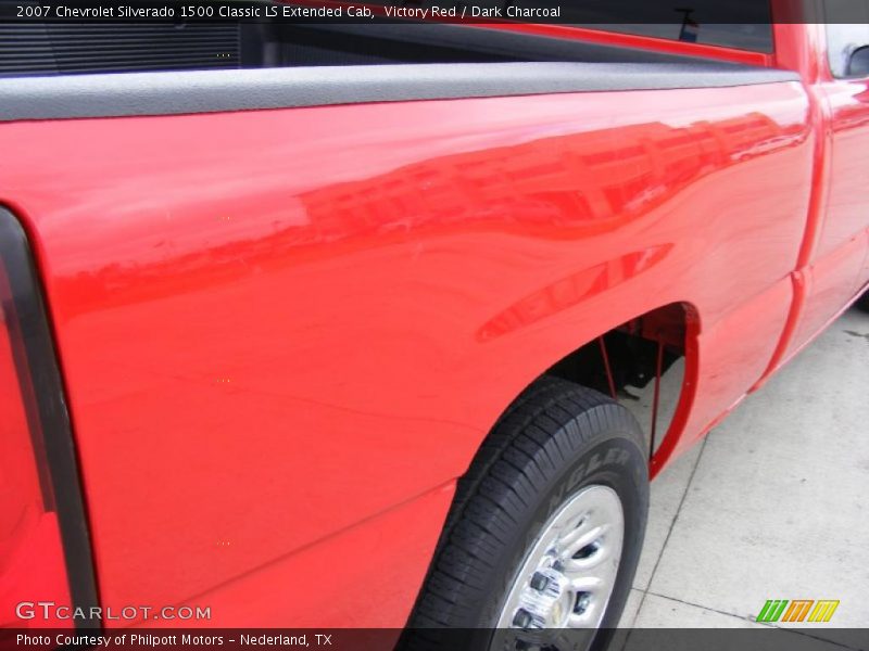 Victory Red / Dark Charcoal 2007 Chevrolet Silverado 1500 Classic LS Extended Cab