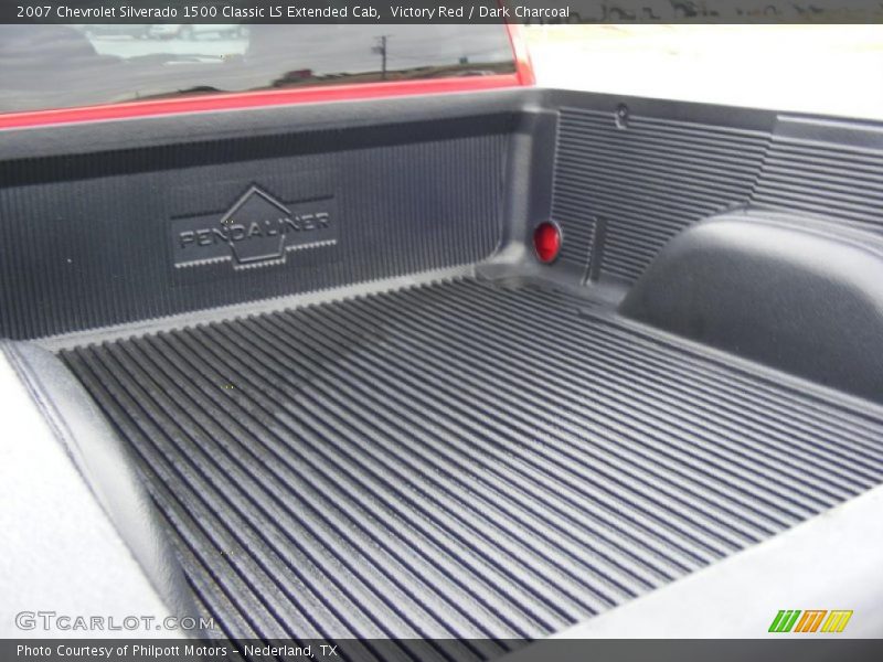Victory Red / Dark Charcoal 2007 Chevrolet Silverado 1500 Classic LS Extended Cab