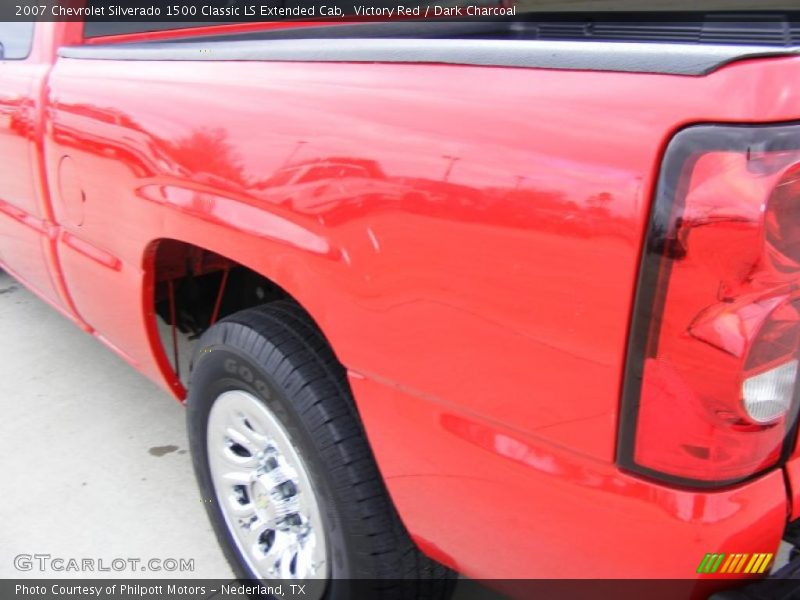 Victory Red / Dark Charcoal 2007 Chevrolet Silverado 1500 Classic LS Extended Cab