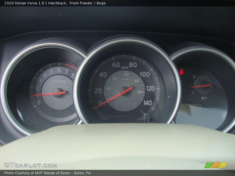 Fresh Powder / Beige 2009 Nissan Versa 1.8 S Hatchback