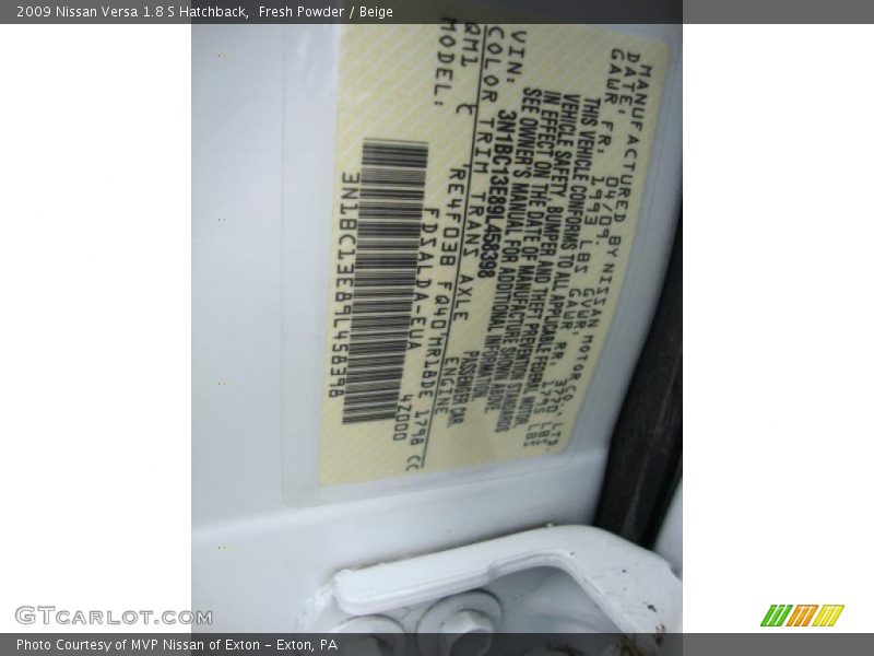 Fresh Powder / Beige 2009 Nissan Versa 1.8 S Hatchback